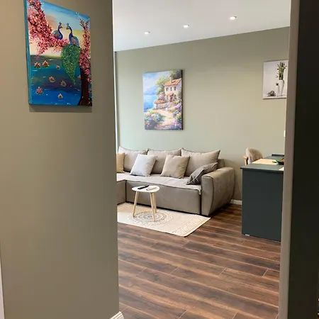 Magnifique Apartment Tirana